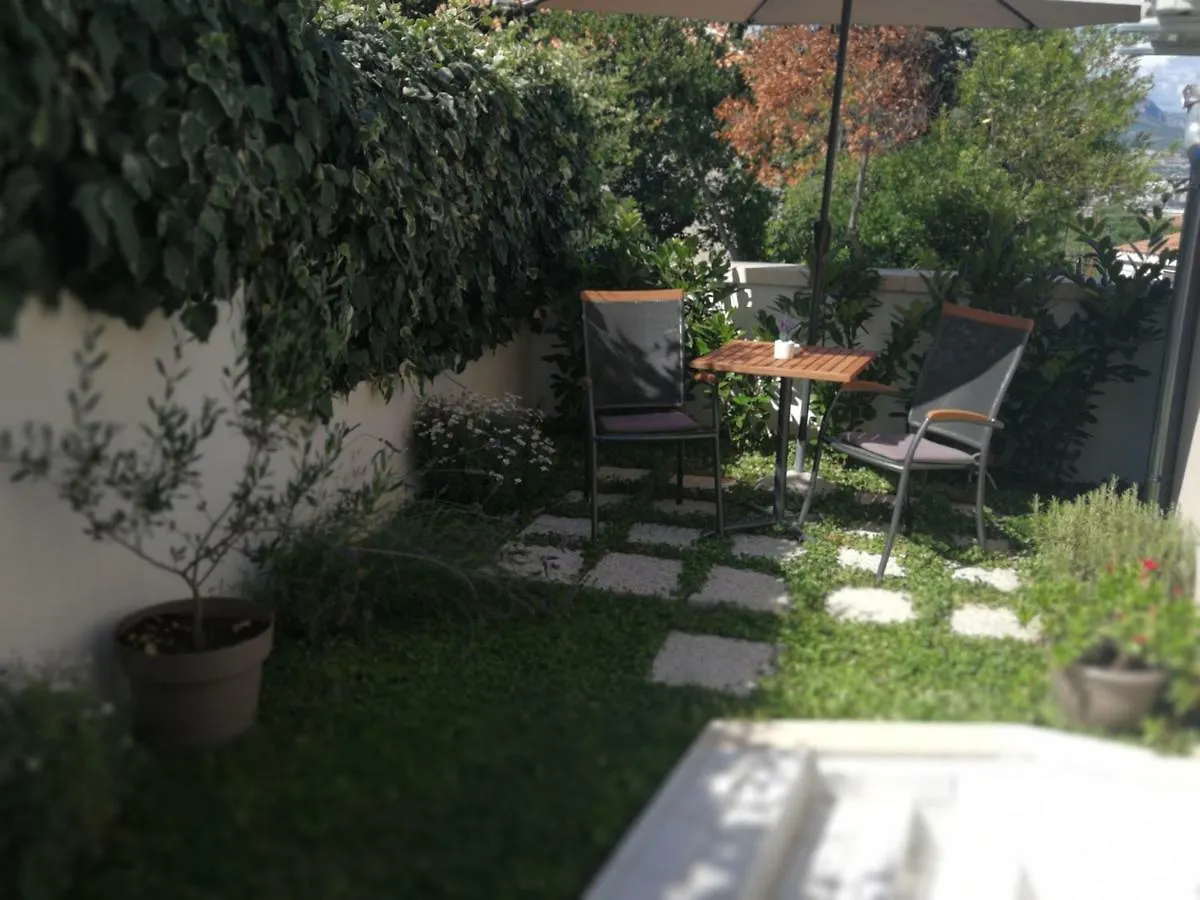 Room With Garden Split 3*,  Croacia